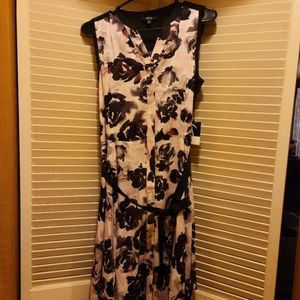 NWT- Vera Wang Dress- Size Medium
